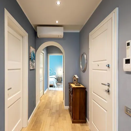 Luxury House 50 Mt From Appartement Arona